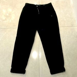 Women’s Jeans
Size: U.S 8R
Brand: Misguided
Color: black
Used
$25